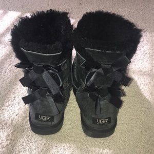 bailey bow uggs